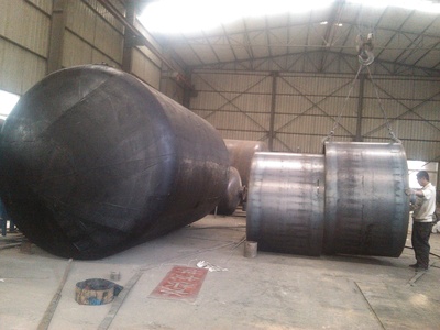 無塔供水設(shè)備生產(chǎn)現(xiàn)場(chǎng)