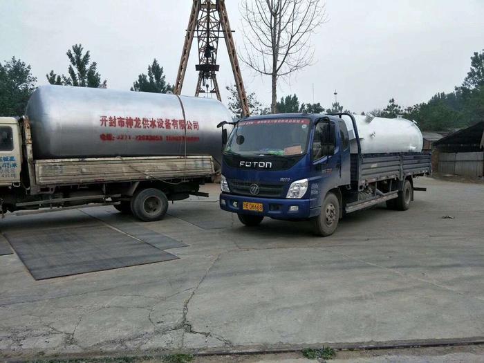 河北邢台顾客购买5台10T无塔供水设备开封神龙厂家直销