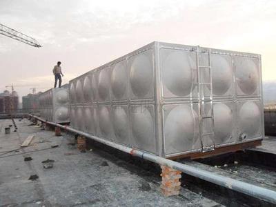 不銹鋼水箱供水設(shè)備生產(chǎn)直銷(xiāo)供應(yīng)商